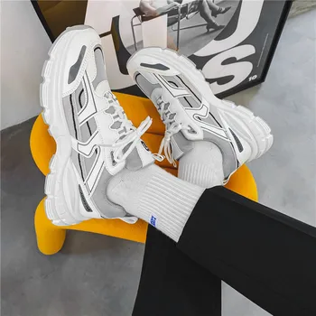  2021 Öğrenci rahat ayakkabılar Beyaz Ayakkabı Açık Spor koşu ayakkabıları Sokak Çekim Tıknaz Sneakers Erkek Spor koşu ayakkabıları