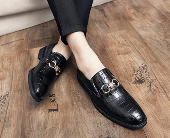  2022NEW erkek ayakkabısı Düşük Topuk Saçak Ayakkabı Elbise Ayakkabı Brogue Ayakkabı Bahar yarım çizmeler Vintage Klasik Erkek günlük mokasen ayakkabı ayakkabı
