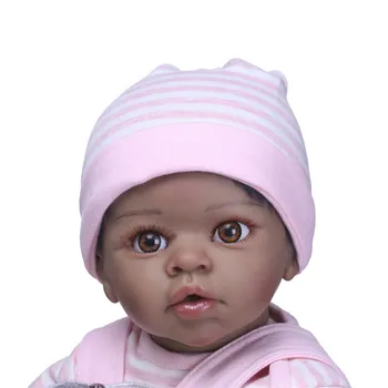  56 cm siyah cilt Reborn Bebekler 3/4 Silikon erkek Bebek Bebek Oyuncak Reborn Boneca peluş bebek 2 renk Çocuklar Süper serin Oyun Arkadaşları