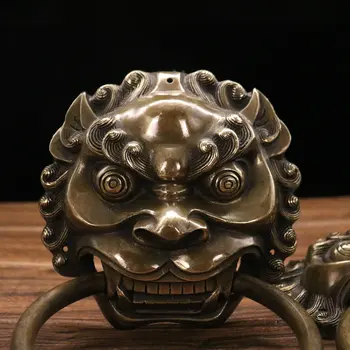  Bir çift Koleksiyonu Çin eski bronz Aslan kafası kapı zilleri, metal el sanatları kapı zilleri, uzun 16 cm, witdh 26 cm