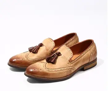  Brogue ayakkabı erkekler üzerinde kayma hakiki deri yaz flats loafers püsküller smart casual sivri toes vintage oyma brogue ayakkabı