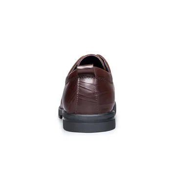  Iş Elbise Ayakkabı Erkekler Sivri Burun Oxford erkek ayakkabıları Dantel-up Antiskid Resmi Elbise Ayakkabı Hakiki Deri Rahat Lüks ayakkabı