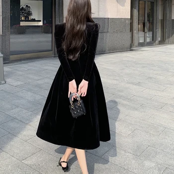  Kadın Sonbahar Kış Elbise 2022 Fransa Moda Slash Boyun Tunikler Bayanlar Akşam Parti Elbise Katı Kadife Siyah Midi Vintage Elbise