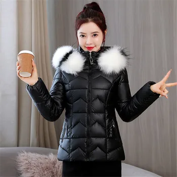  Kış Kadın Ceket Rahat Kürk Yaka Kapüşonlu Kadın Parkas Pamuk Yastıklı Giyim Bayanlar Kısa Aşağı Ceket CT0046
