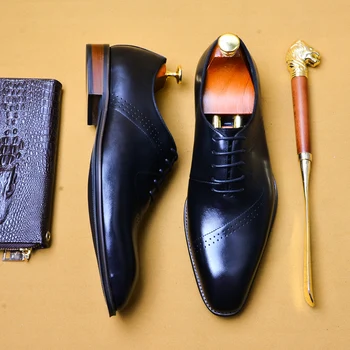  Lüks Marka PU Deri Erkek Iş Elbise Loafer'lar Sivri Siyah Ayakkabı Oxford Nefes Resmi Düğün Ayakkabı