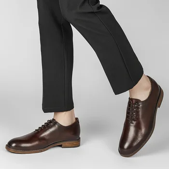  Yomior Sonbahar Kış Erkekler Iş Rahat Ayakkabılar Inek Deri En Kaliteli Resmi Elbise Loafer'lar Düğün Lüks Ayakkabı Büyük Boy Oxfords