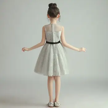  Çiçek Kız Elbise Illusion Plise Prenses Diz Boyu Boncuk Kristal İnciler O-Boyun Kolsuz Açık Gri Çocuklar Parti Elbisesi H391